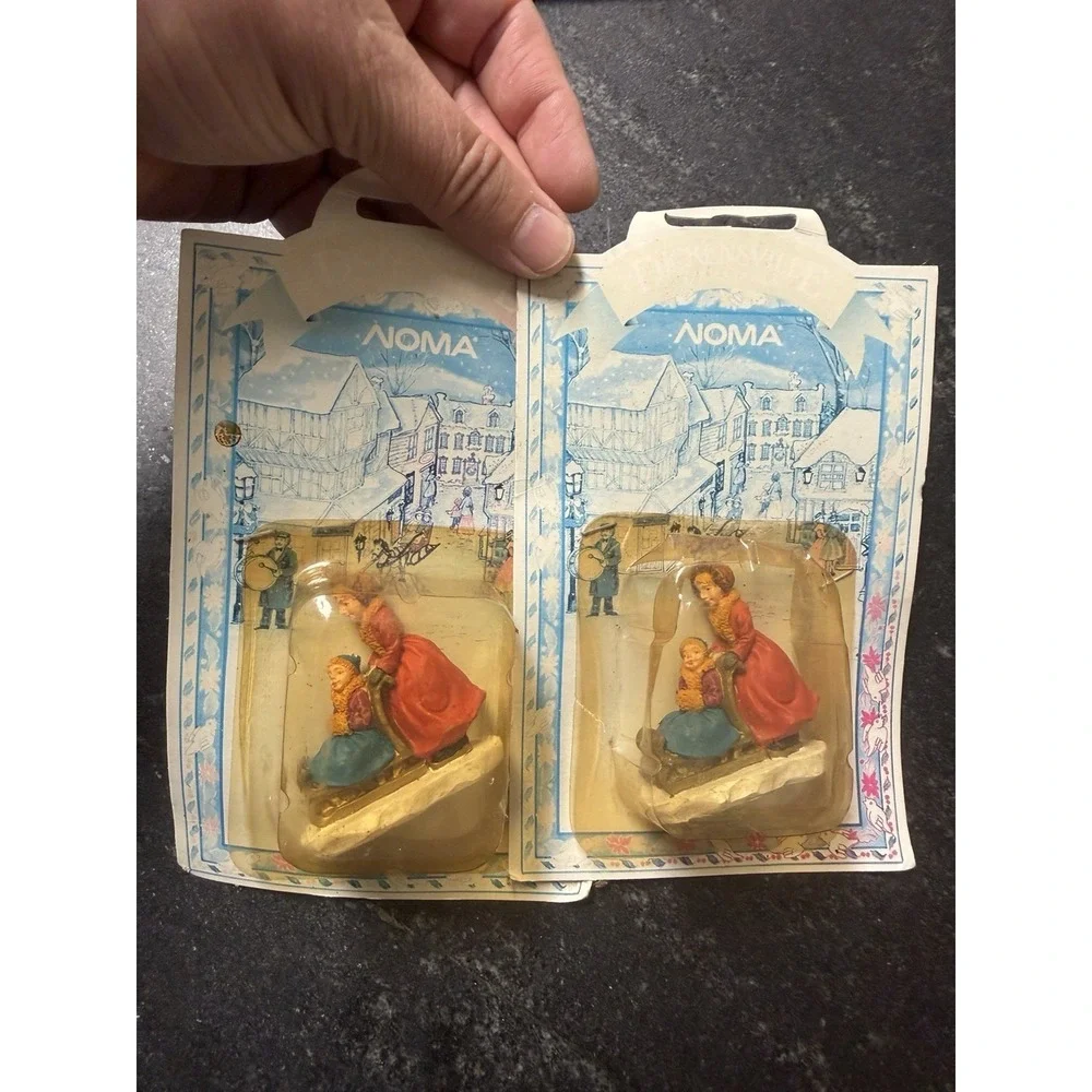 NOMA Dickensville‎ Collectibles Christmas Village Figurines Lot 11 NOS Vintage